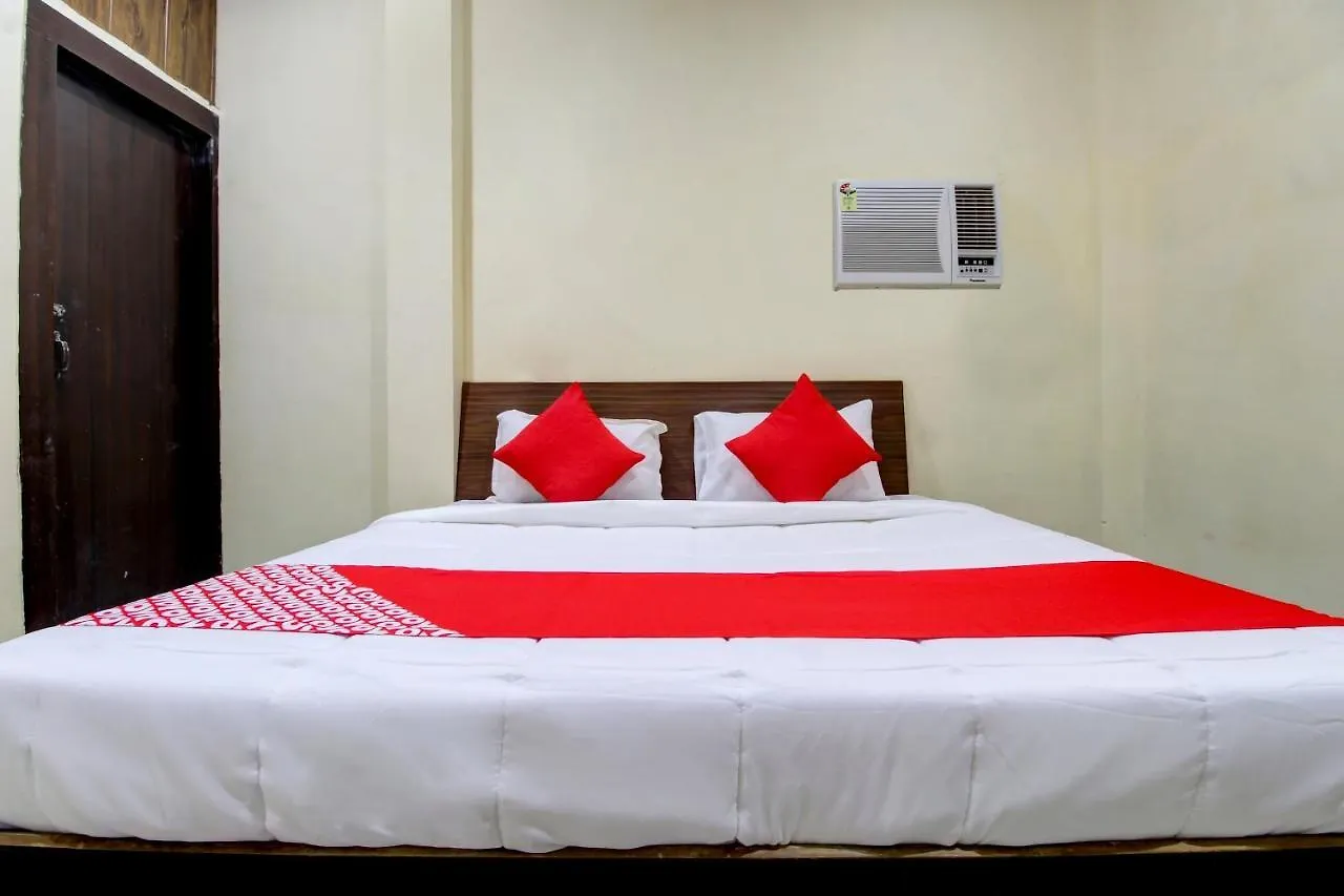 Oyo 46629 Hotel Anmol Palace Agra  3*, Agra (Uttar Pradesh)