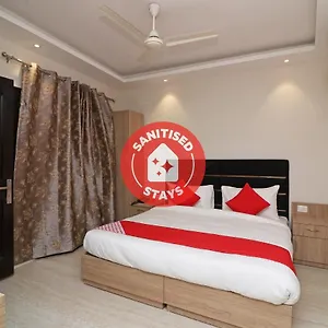 3* Hotel Oyo 72937 Tyagraj